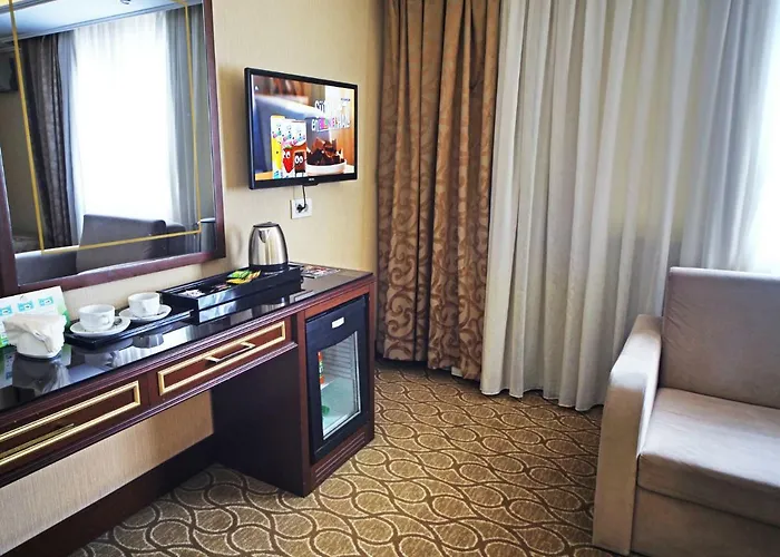 Black Bird Hotel Hotel