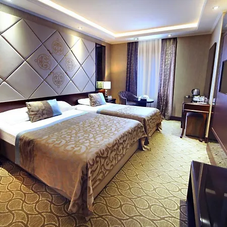 מלון The Parma Downtown 4*