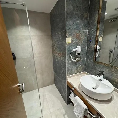 Black Bird Hotel 4*